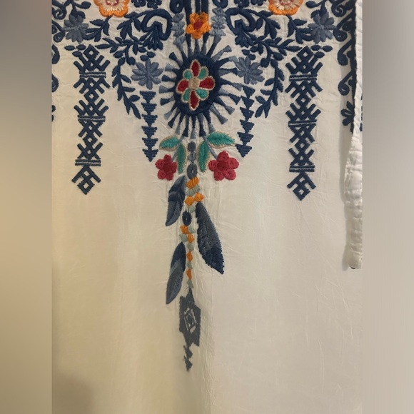 Johnny Was Chelsee VNeck Top Sz M - Picture 4 of 10